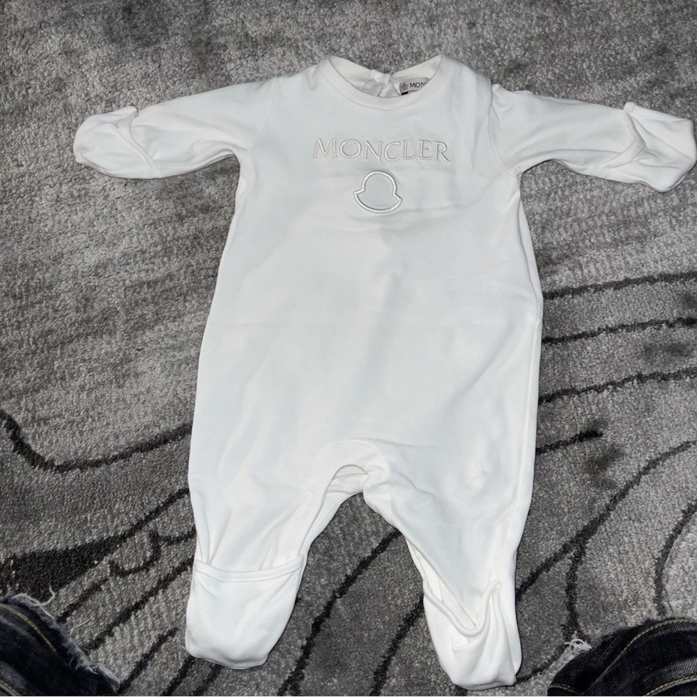 Moncler Enfant Embroider-logo romper 3/6 months